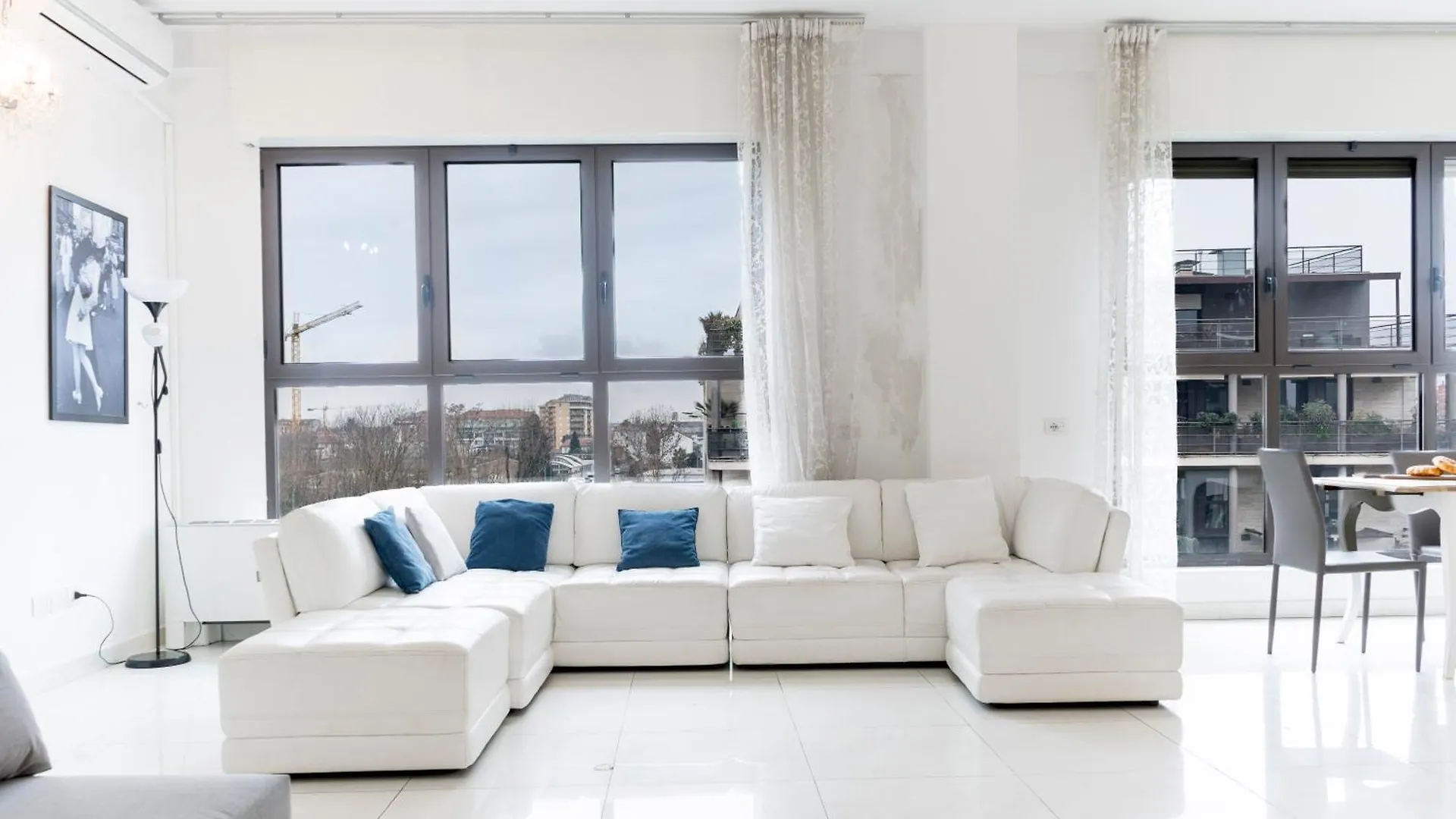 Luxury Apartment - Pompeo Mariani 6 Big Milan